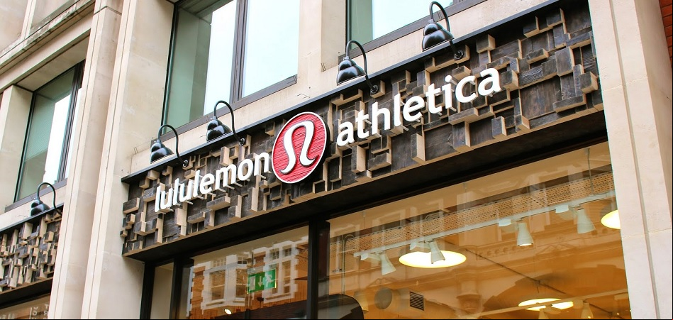 Lululemon dispara su beneficio un 28% y crece un 20% en el primer trimestre