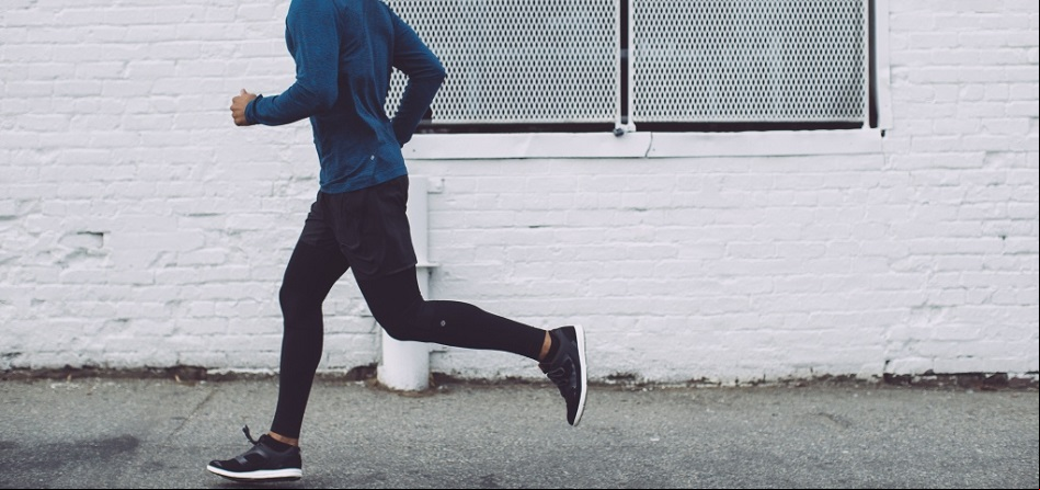 Lululemon, a por el reino de Nike y Adidas: registra su marca para lanzar ‘sneakers’