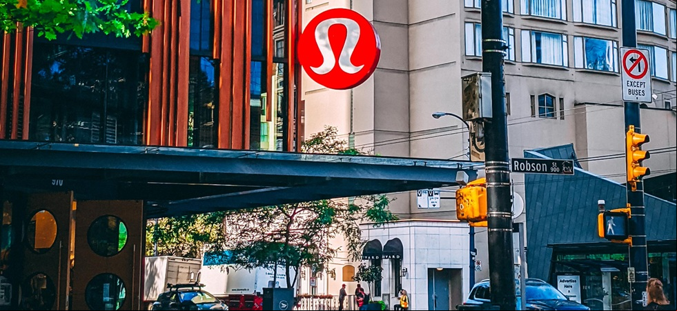 Lululemon echa el freno: crece sólo un 7,8% en 2024 y empeora previsiones por Trump