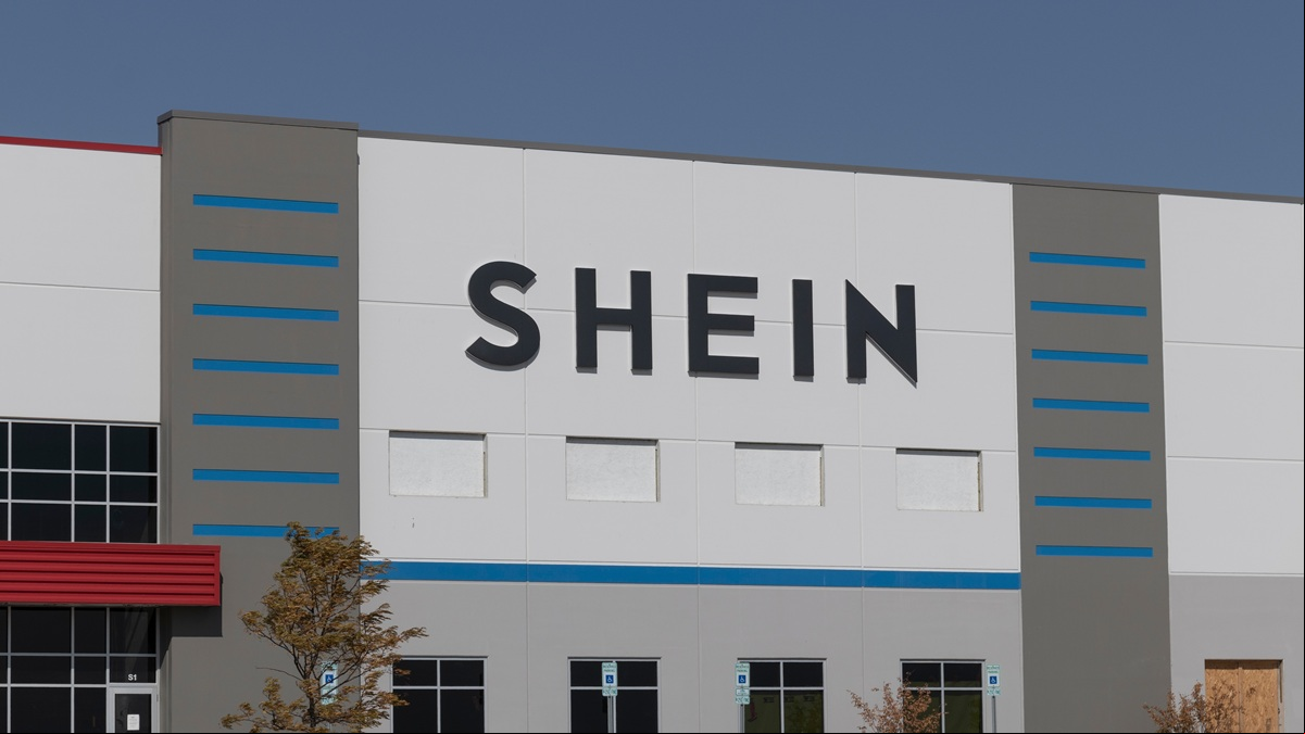 Shein acusa a Francia de usar a la compañía como ‘chivo expiatorio’ en la ley anti moda rápida