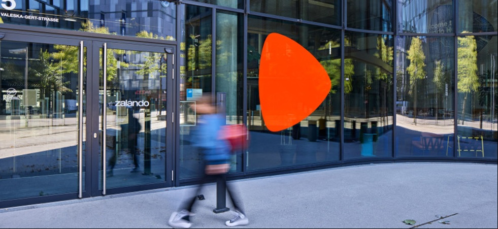 Zalando reestructura su servicio de atención al cliente y recorta 450 empleos en Berlín
