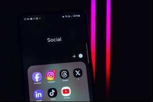 Radiografía de las redes sociales en España: caen X y Facebook, lidera Whatsapp